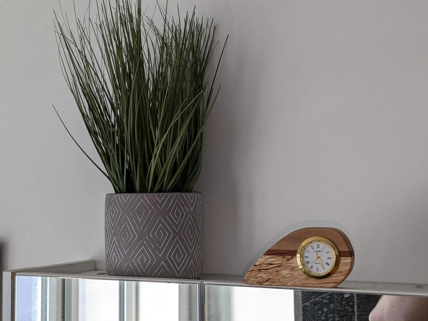 Desk Clock Teardrop